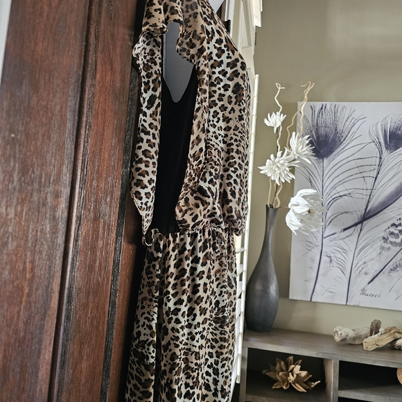 Last Tango Leopard Print Jumpsuit with Chiffon Overlay Large - Picture 12 of 17